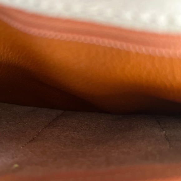 Vintage Dooney & Bourke AWL Leather Off White Tan Crossbody Saddle Bag - Picture 12 of 12